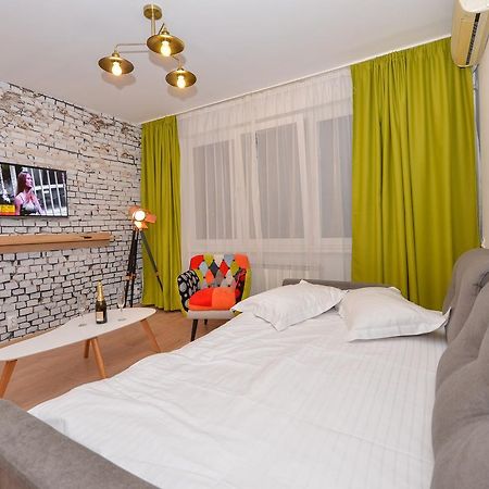 One By One - By Grand Accommodation Bucarest Exterior foto